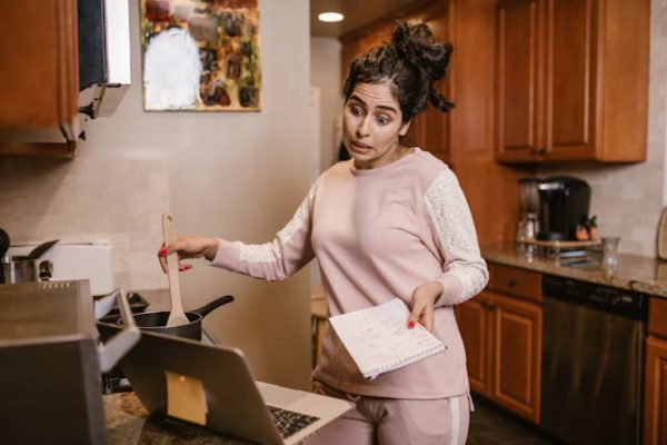 online kurss , digitālā izglītība , e-mācīšanās , mācies no mājām